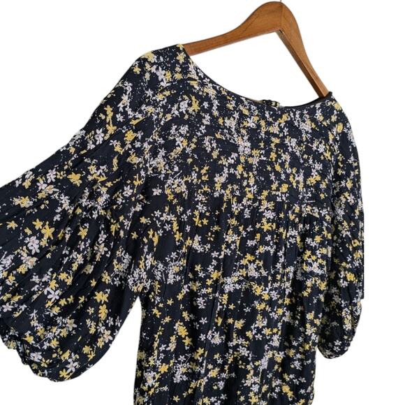 NEW Free People Dessa Bodysuit Top Medium Floral Pleated Puff Sleeve Tie Back - Picture 5 of 11